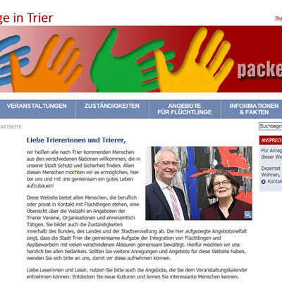 Auf einer Pressekonferenz stellte Bürgermeisterin Angelika Birk die neue Website 'Flüchtlinge in Trier' vor, die sich vor allem an professionelle und ehrenamtliche Helfer wendet.